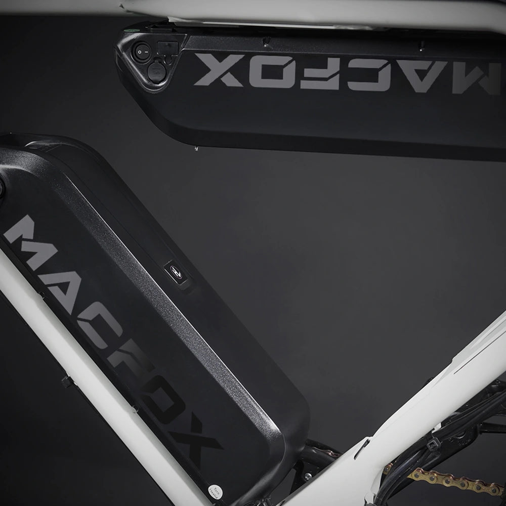 500 Wh, removable, and shared with the range
