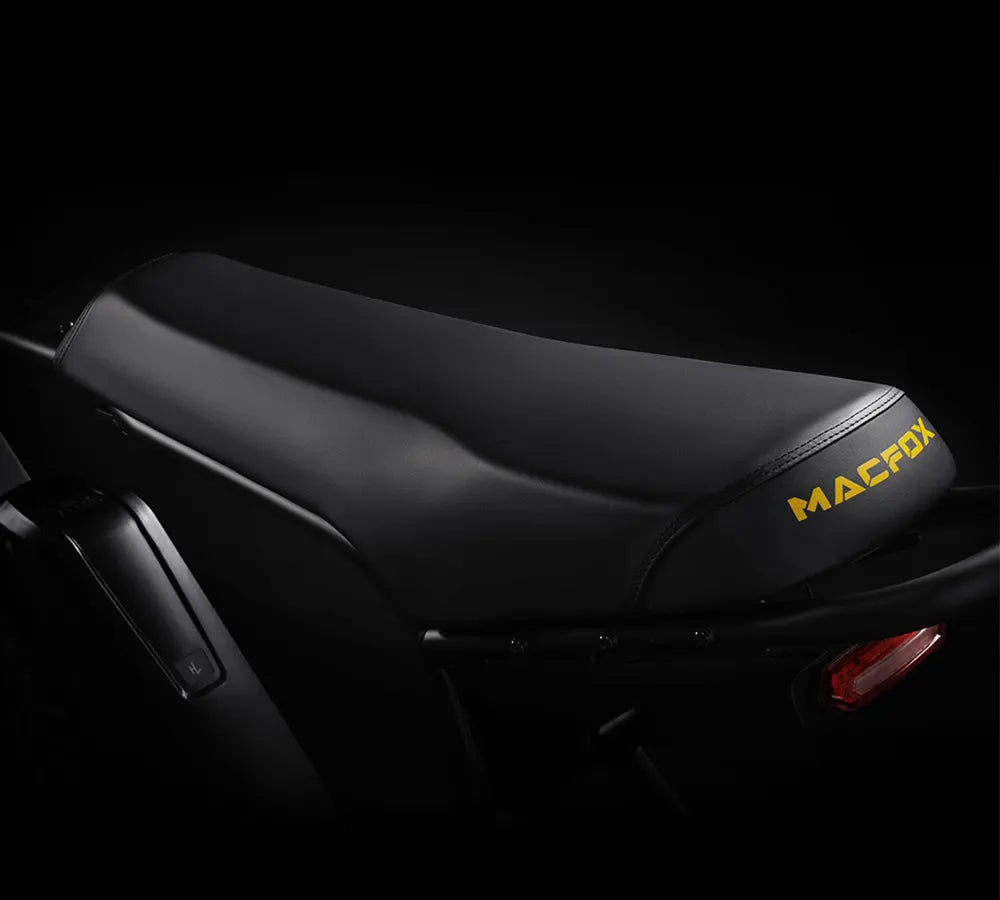 Extended seat and folding rear pegs
