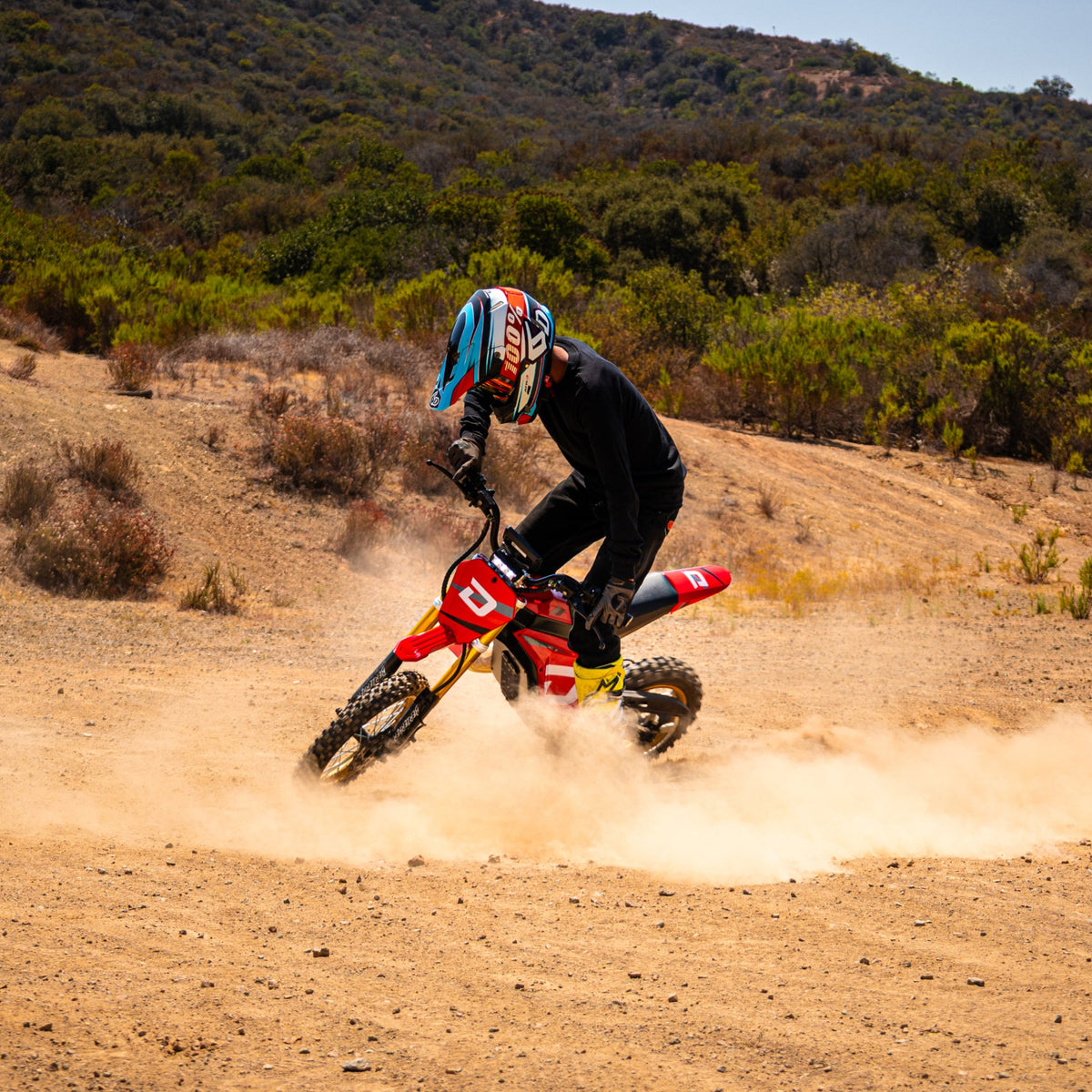 Droyd Berzerker Electric Dirt Bike in Crimson Red