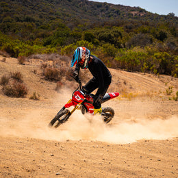 Droyd Berzerker Electric Dirt Bike in Crimson Red