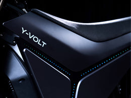 Y-VOLT Surge V battery case and seat