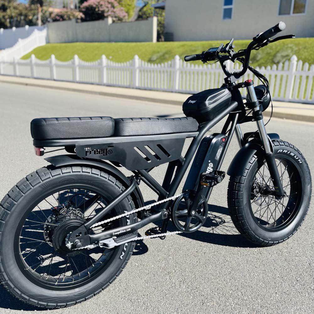 Freego Shotgun Lite F0 side view showing the bench seat