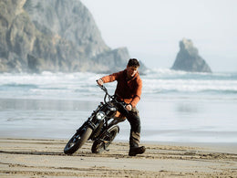 Rider with a Freego Flash F3 Pro Max on a beach