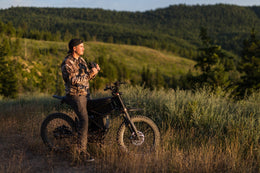 Riding'times GT73 Pro cornering on a dirt trail