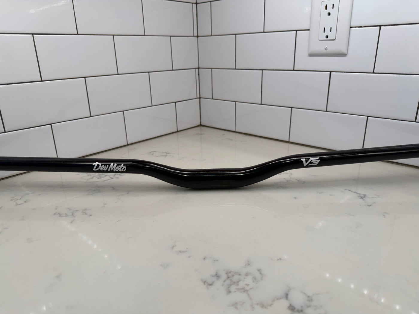 780mm Alloy E-Moto Handlebars, 30mm Rise, glossy black v3 bars