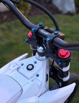 Yozma IN 10 Grade 5 Titanium Cockpit Bolt Kit, view 3