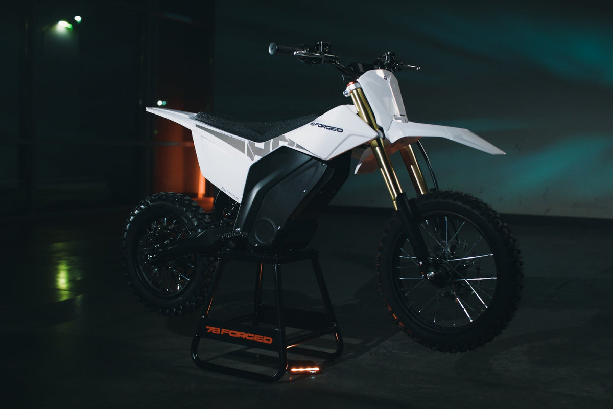 78 Forged Phase I in Summit white, seat and battery compartment