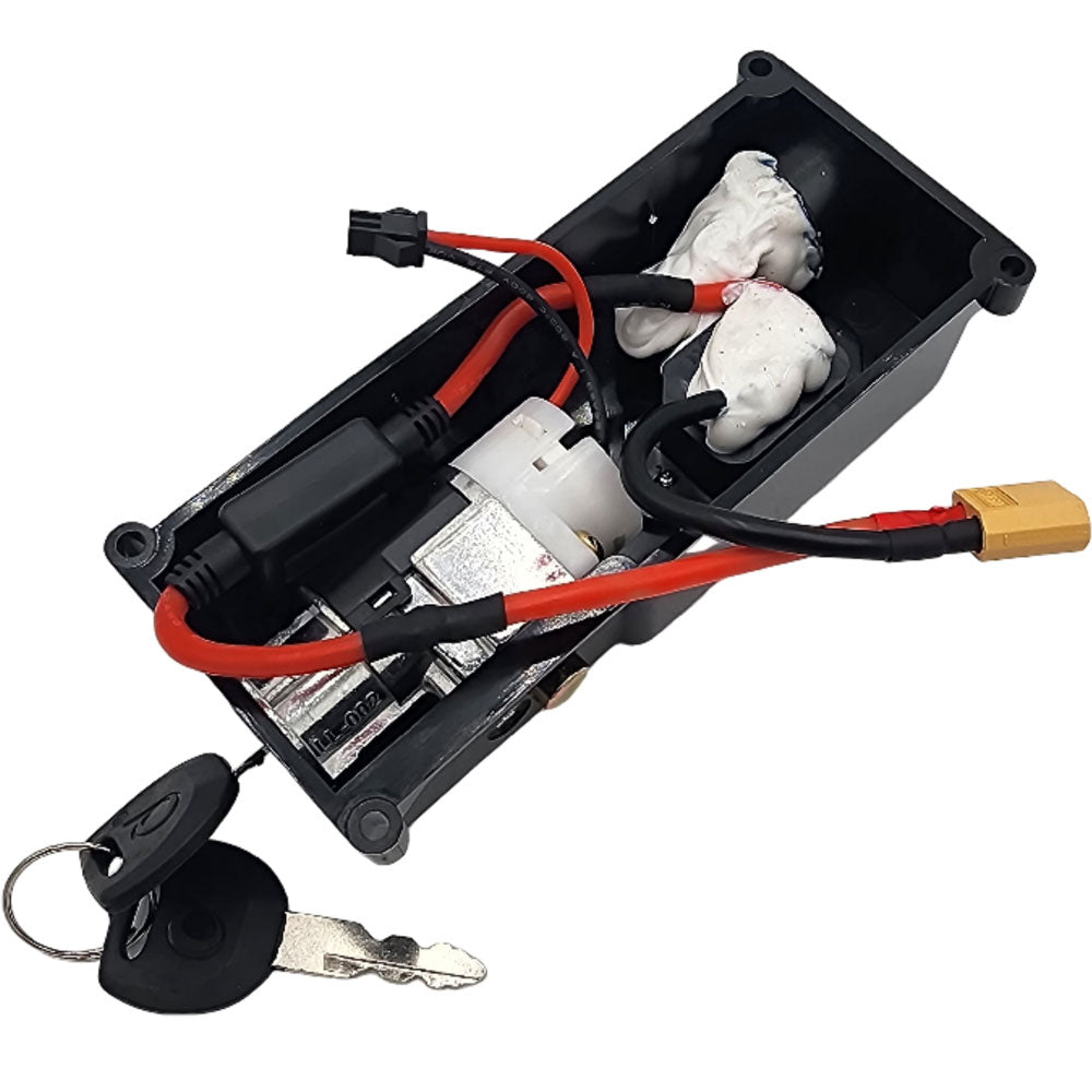 MotoTec 700w Trike Battery Cover with Flat Fuse & Key