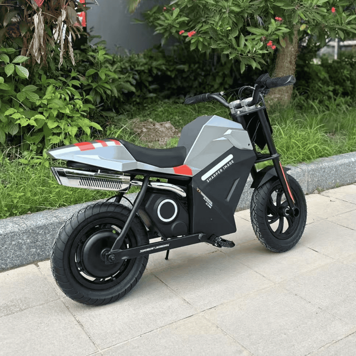 Freego K1 outdoors, front three-quarter view