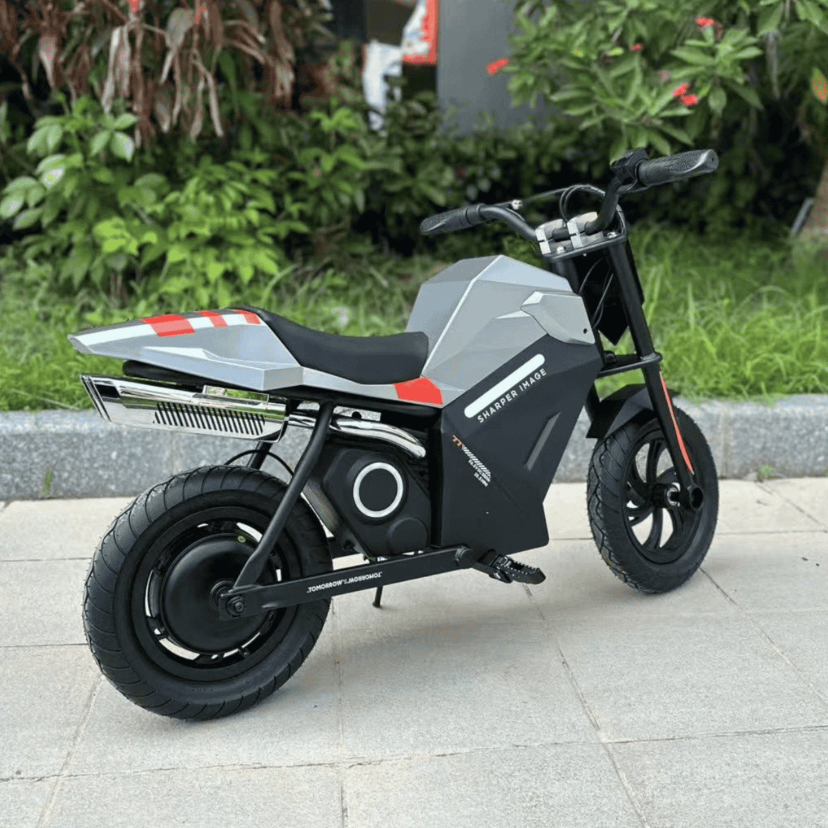 Freego K1 outdoors, rear three-quarter view