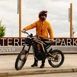 Freego Nova 4 ridden through a city plaza