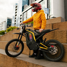 Freego Nova 4 parked on concrete steps