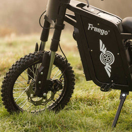 Freego X0 front fork, wheel and headlight detail