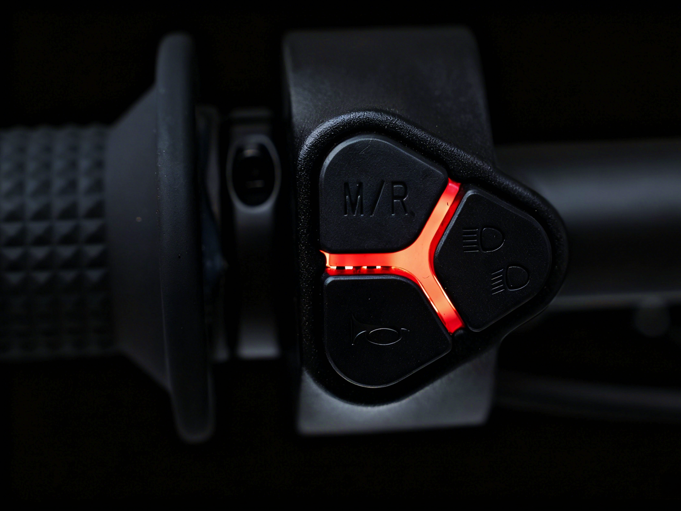 Y-VOLT Surge V handlebar mode switch